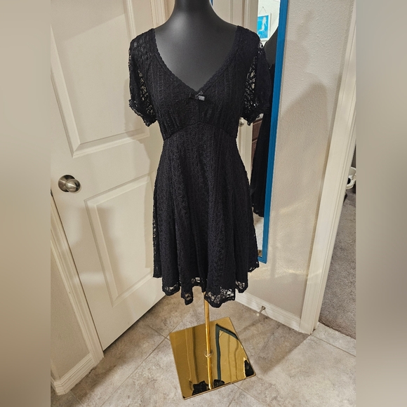 torrid Dresses & Skirts - EUC. RARE Torrid x Betsey Johnson Black Lace Skater Dress - Size 0